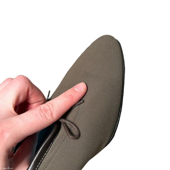 Thierry Rabotin Low Block Heel‎ Pumps Olive Green Bow Sz EU 41/ US 10.5 READ - Picture 4 of 12